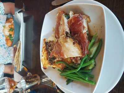 Aroma Cafe & Kitchen