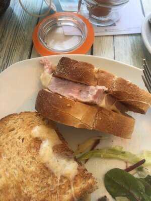 Aroma Cafe & Kitchen