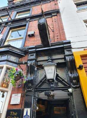 The Globe Pub
