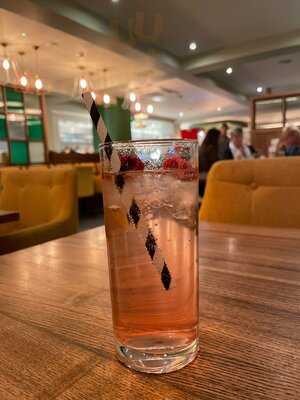 Sandown Cliffs Cookhouse & Pub