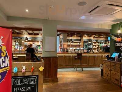 Sandown Cliffs Cookhouse & Pub