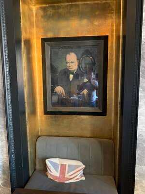 Churchill Hotel Beer Garden