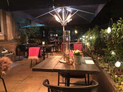 Churchill Hotel Beer Garden