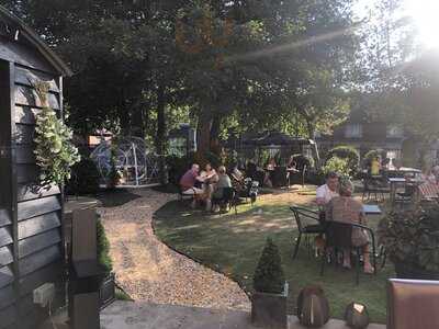 Churchill Hotel Beer Garden