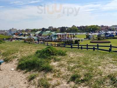 Linda's Pavilion Cafe