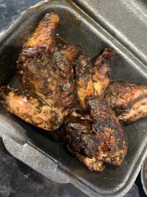 Mai's Caribbean Cuisine