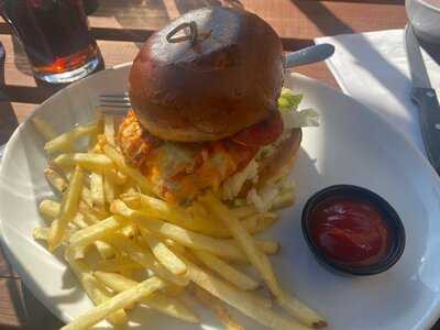 Popi Mae's Bar & Kitchen