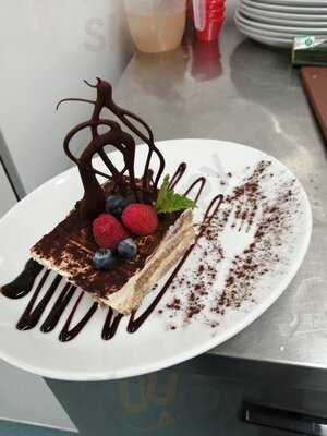 Popi Mae's Bar & Kitchen