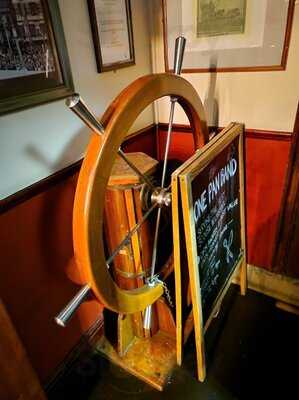 The Ship And Mitre Pub .