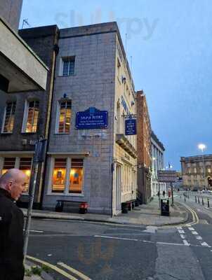 The Ship And Mitre Pub .