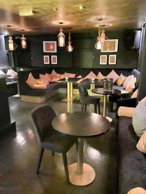 Smoke And Mirrors Restaurant And Bar