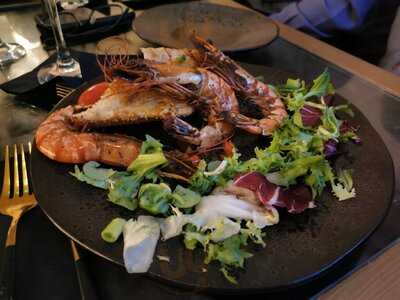 Smoke And Mirrors Restaurant And Bar