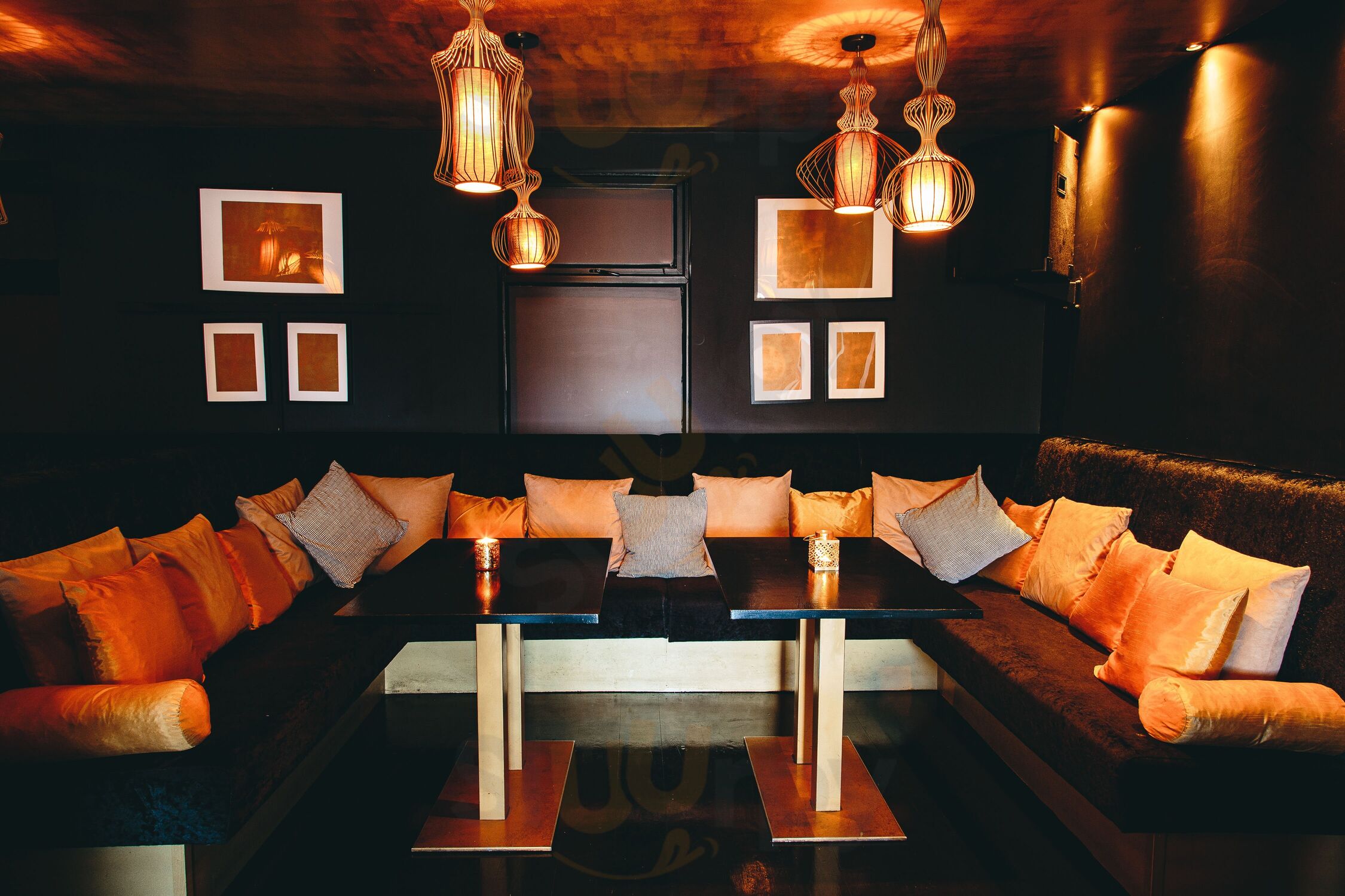 Smoke And Mirrors Restaurant And Bar