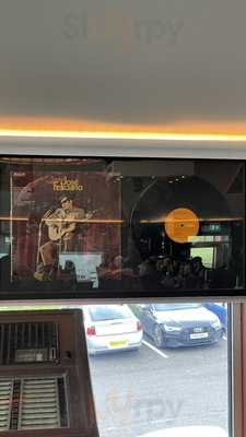 Link48 Bar & Restaurant