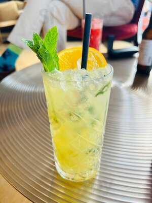 Winslade Manor, Restaurant And Bar