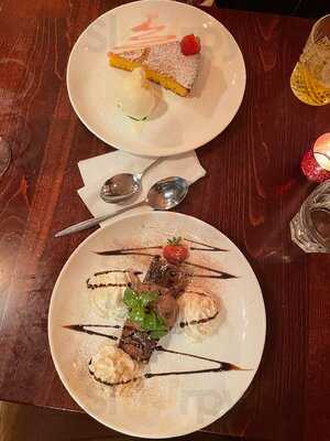 Que Pasa Tapas Bar & Mediterranean Restaurant