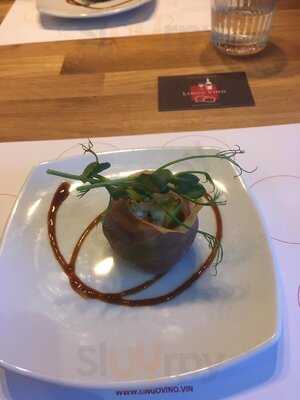 Tasting Bar & Kitchen