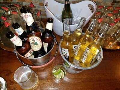 Ronnie's Bar & Eatery