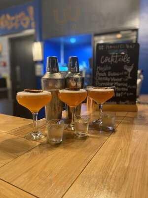 Ronnie's Bar & Eatery