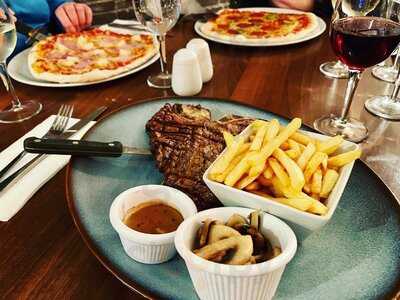 Long Walk Grill And Bar