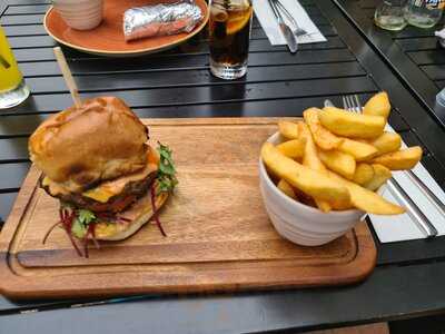 Bomonti Bar And Kitchen