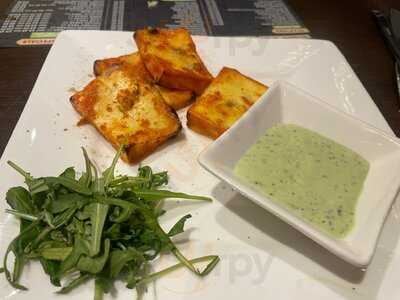 Curry Leaves Indian Restaurant