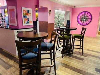 Lambert's Bar & Cookhouse