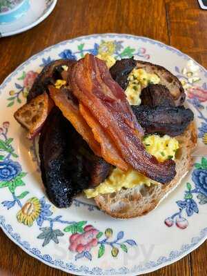 The Barn Little London