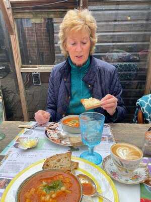 The Barn Little London