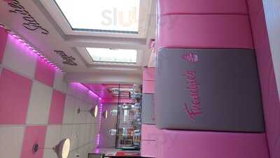Frenchie's Diner & Dessert Bar