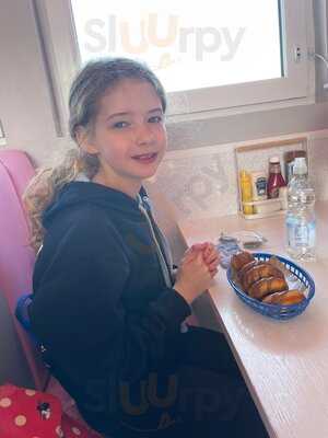 Frenchie's Diner & Dessert Bar