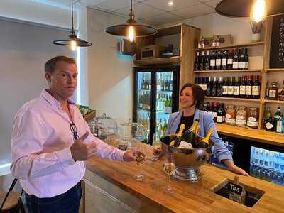 No.60 Coffee & Wine Bar