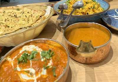 Slumdog Delivered - Indian Takeaway (west)