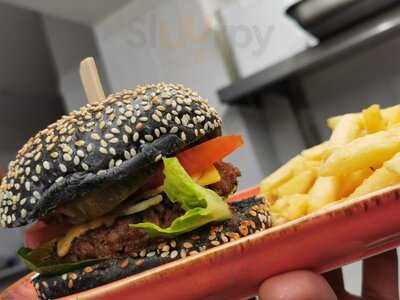 Hometown Cafe & Grill