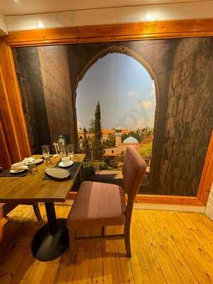 Deerah Lebanese Cafe/restaurant