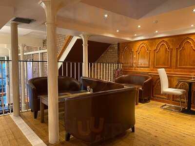 Deerah Lebanese Cafe/restaurant