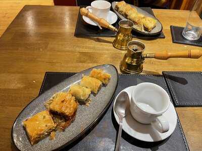 Deerah Lebanese Cafe/restaurant