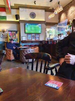 Moot Hall Arms Public House