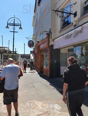 The General Elliot Pub