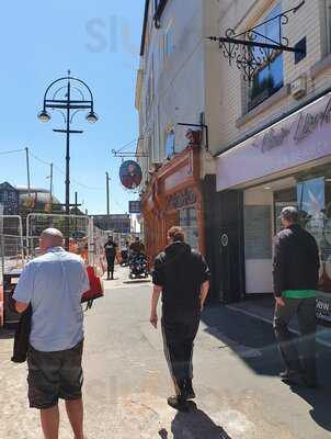 The General Elliot Pub