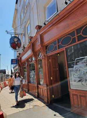 The General Elliot Pub