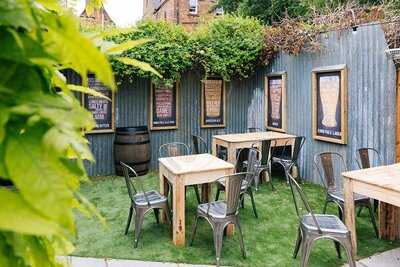 The Oxford Blue - Photo 8