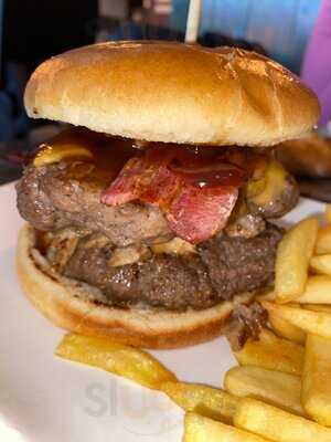 Empire Bbq And Meze Bar