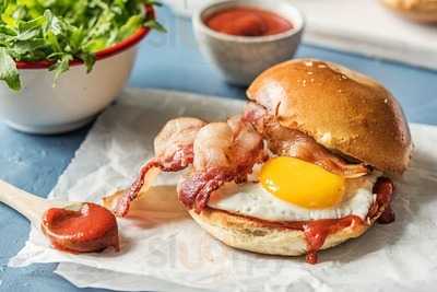 Gull Rocks Bar And Coffee House