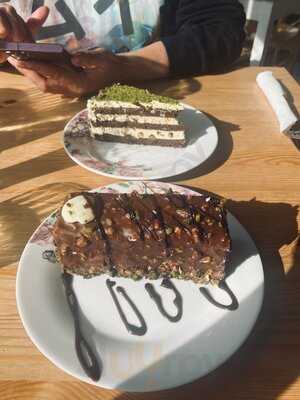 Yaaze Bistro Cafe And Meze Bar