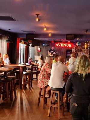 The Avenue Bar