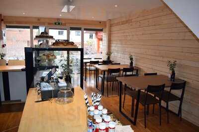 The Retreat Breakfast & Coffee House