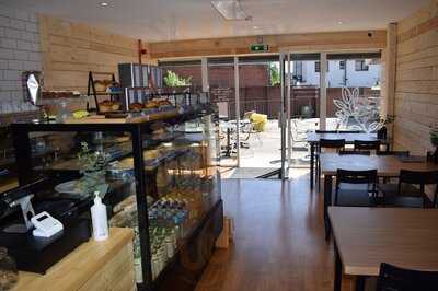 The Retreat Breakfast & Coffee House