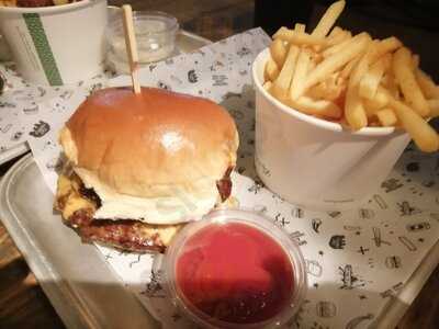 Fat Hippo Edinburgh (lane 7)