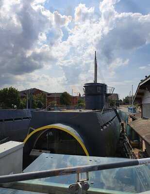 Pausha Wine & Cocktail Bar